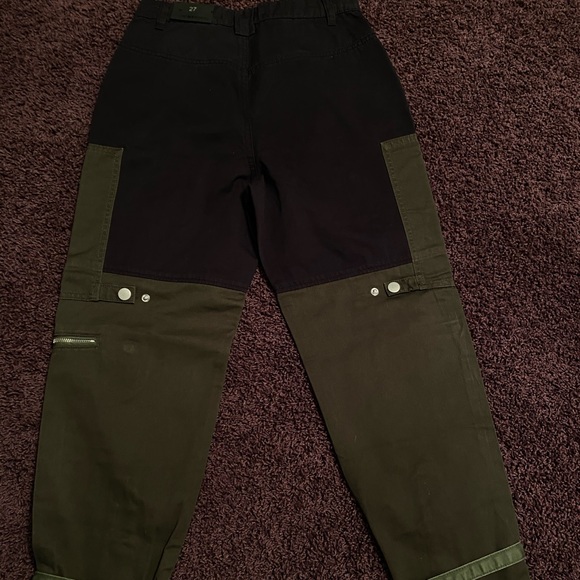 Cargo pants - Picture 2 of 3